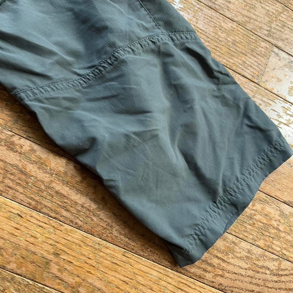 Columbia Grey Sun Protection Outdoors Hiking Cropped Cargo Pants Size 4 - Picture 3 of 5